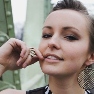 Meet your Posher, Samantha
